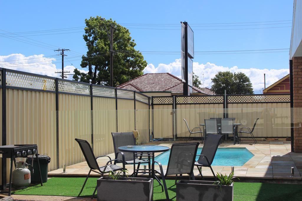 Centrepoint Motel Dubbo Extérieur photo